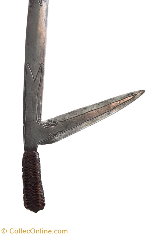 art antiquites africain armes banda togbo 001
