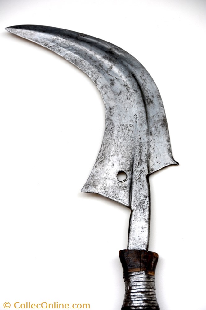 art antiquite africain arme mangbetu 004