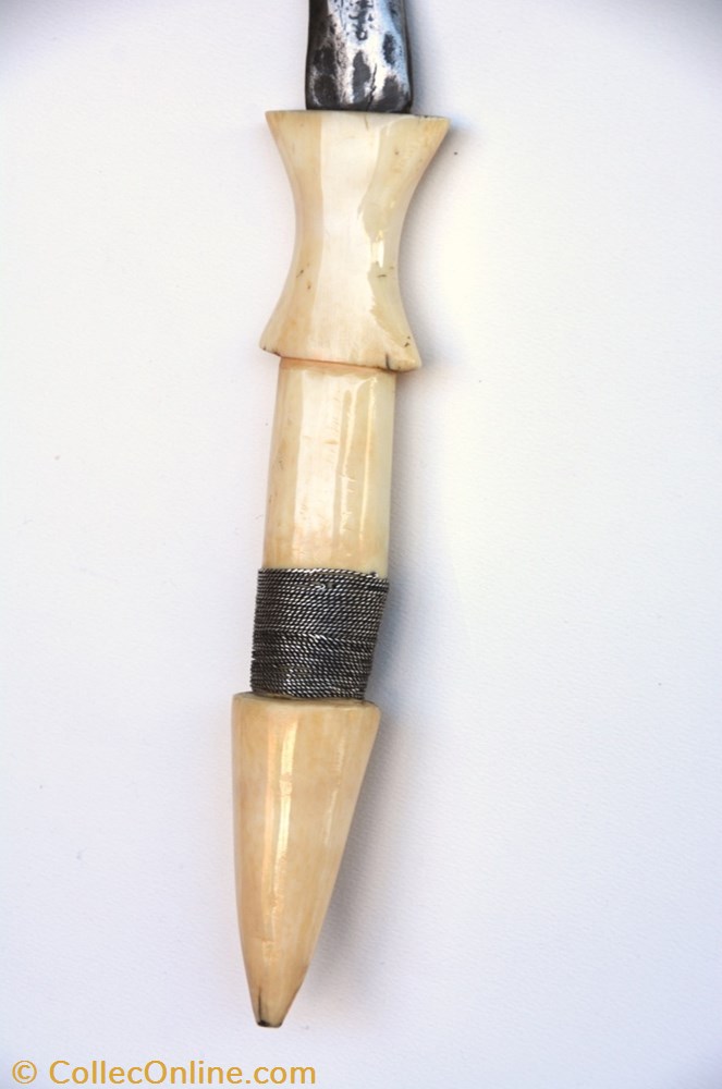art antiquite africain arme mangbetu ivoire 002