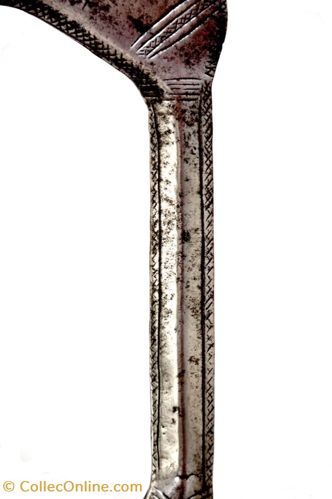 art antiquites africain armes marghi guduf 001