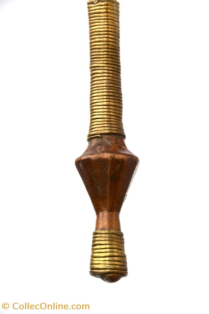 Mfinu 001 4 art antiquite africain arme mfinu 001