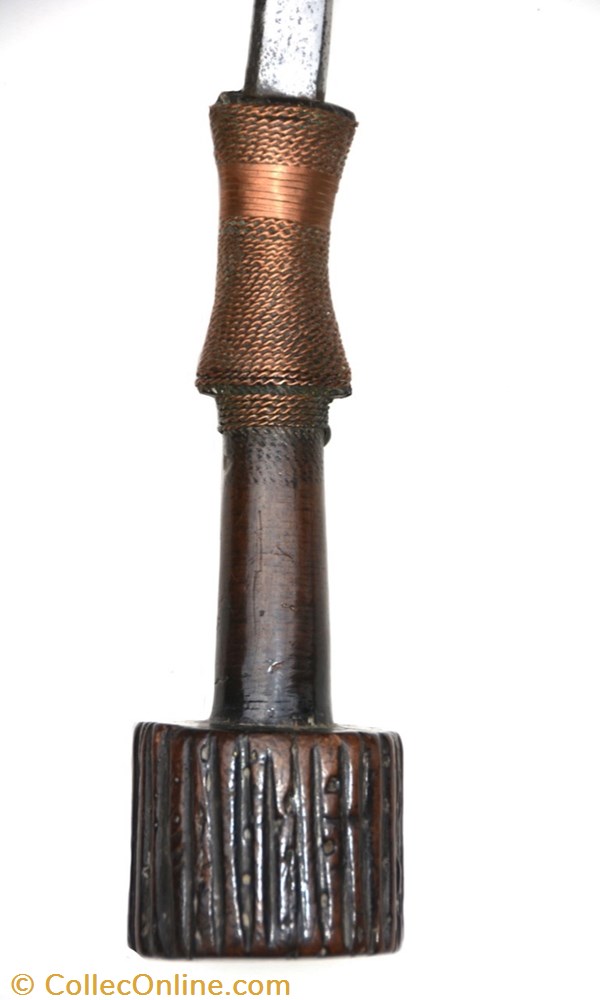art antiquite africain arme mangbetu 001