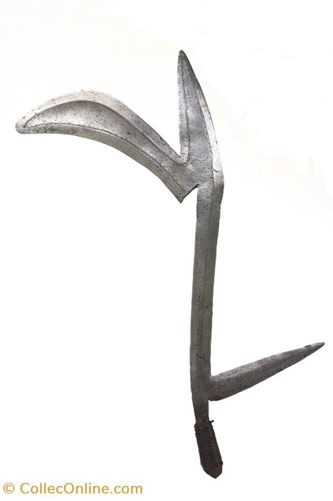 Banda 006 art antiquites africain armes banda 006