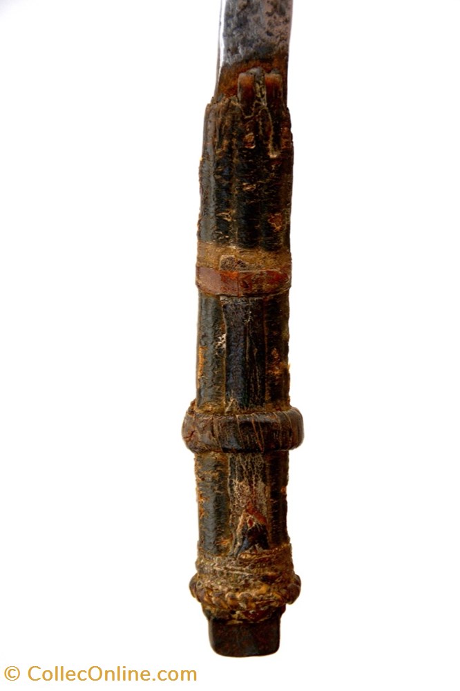 art antiquites africain armes nuba 001