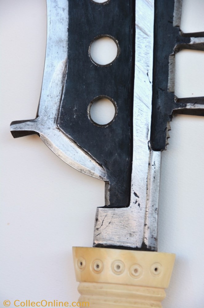 art antiquite africain arme mangbetu ivoire 002