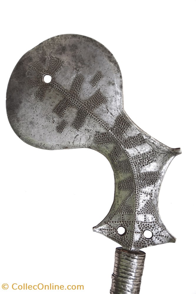 Momvu 002 2 art antiquite africain arme momvu 002