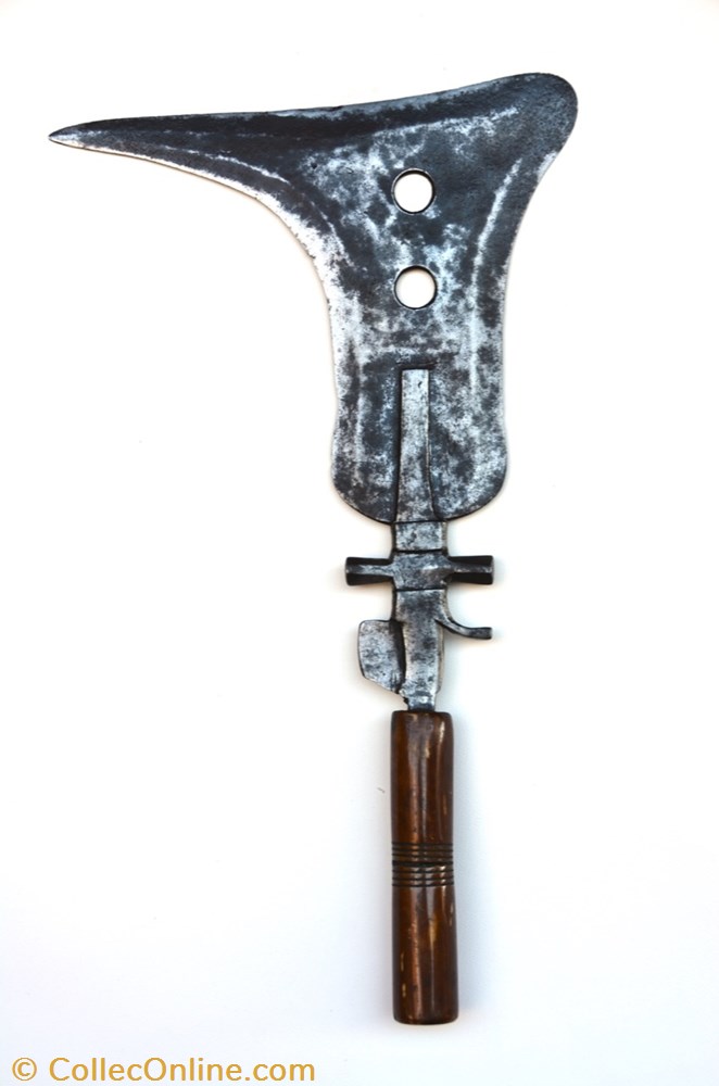 art antiquite africain arme mangbetu ivoire 004