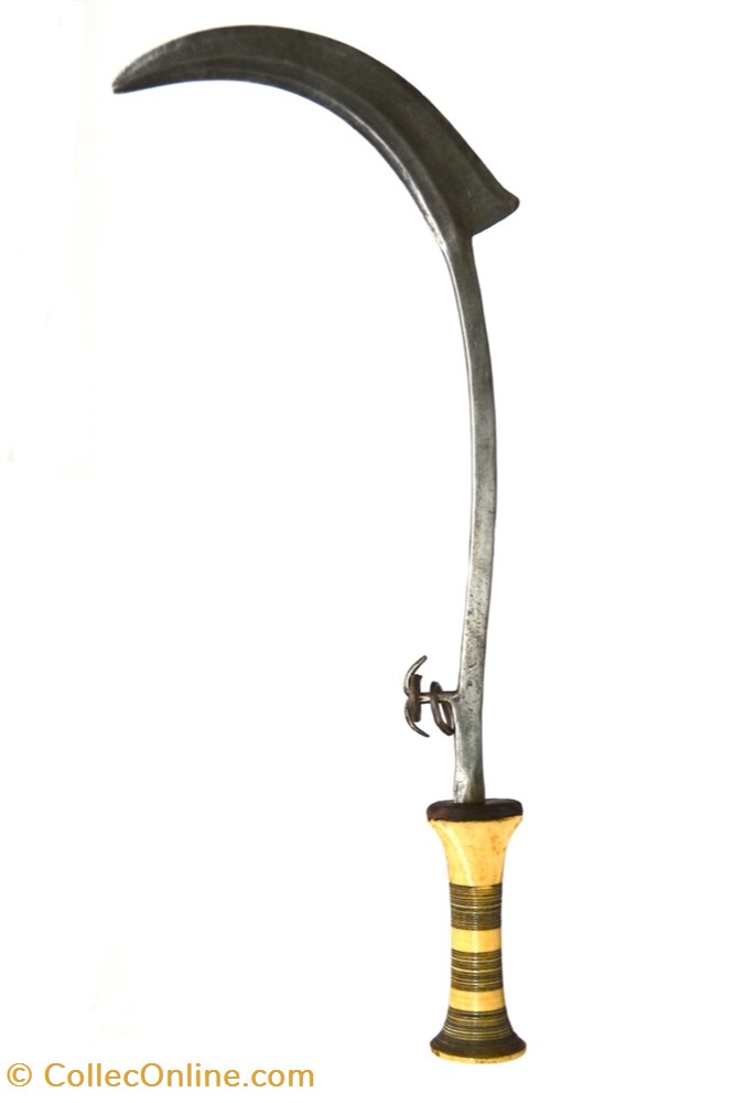 Kreich 001 art antiquite africain arme kreich 001