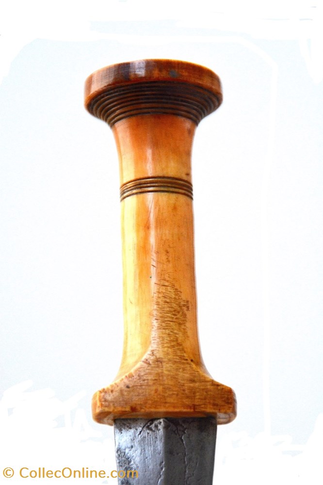 art antiquites africain armes nzakara 001