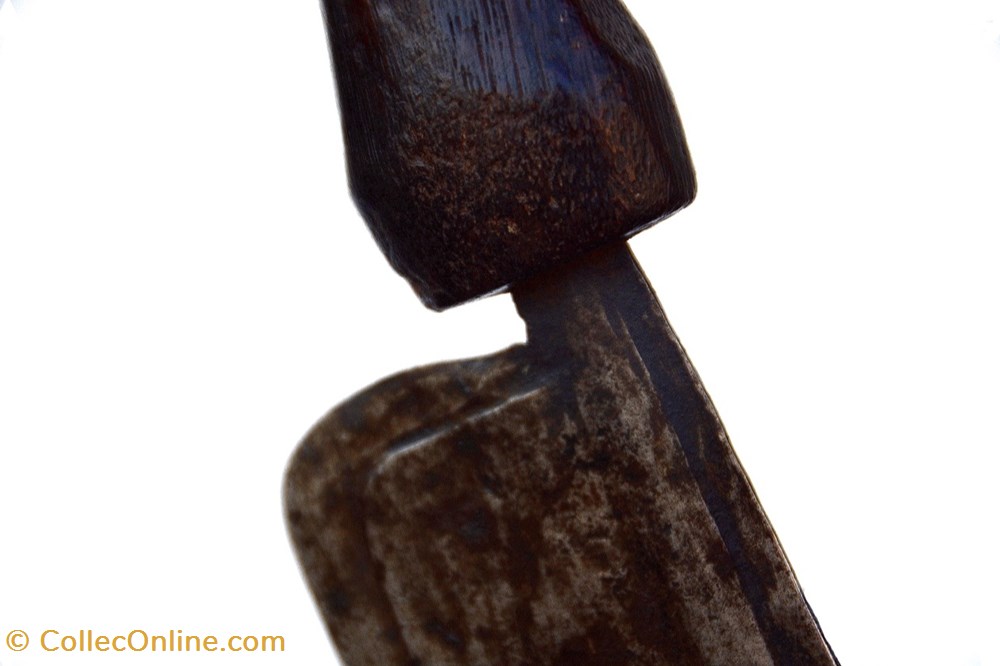 Metoko 001 5 art antiquites africain armes metoko 001