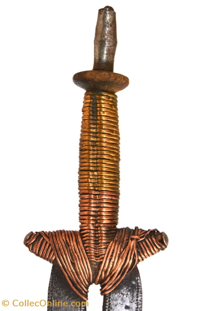 Yakoma Pamba 001 5 art antiquite africain arme yakoma pamba 001