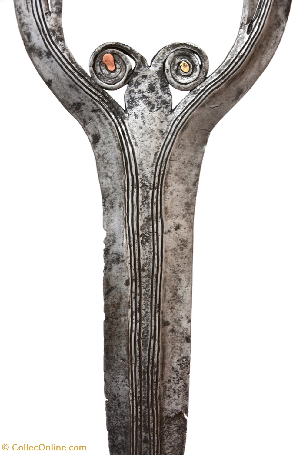 Ngata 001 3 art antiquites africain armes ngata 001
