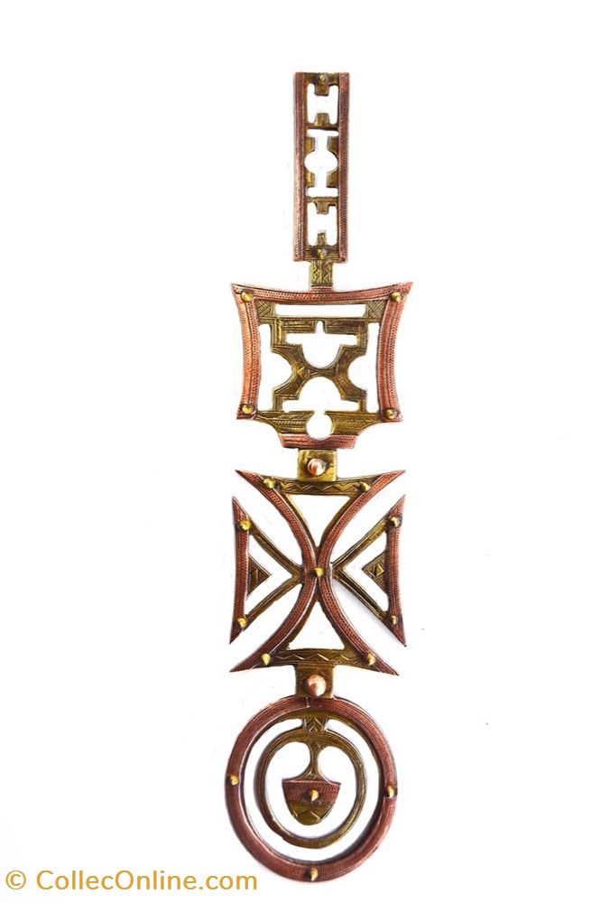 art antiquite africain bijoux cle de voile 001