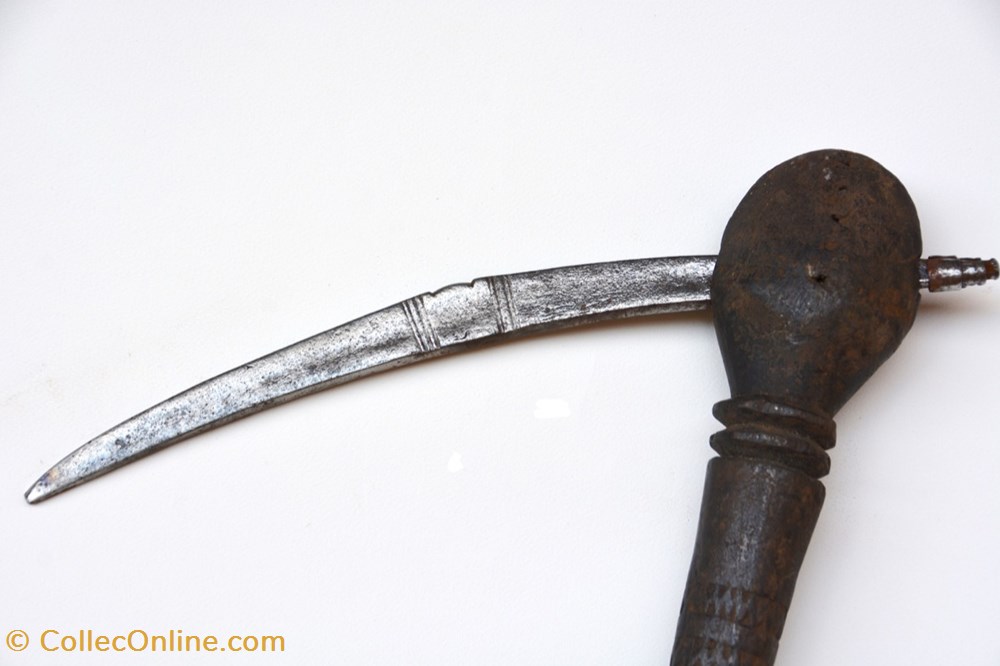 Dogon 002 5 art antiquite africain arme dogon 002