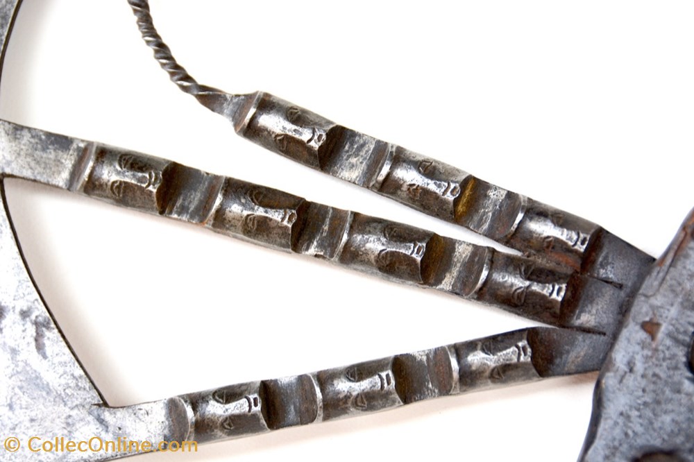 Songyé 003 5 art antiquite africain arme songye 003