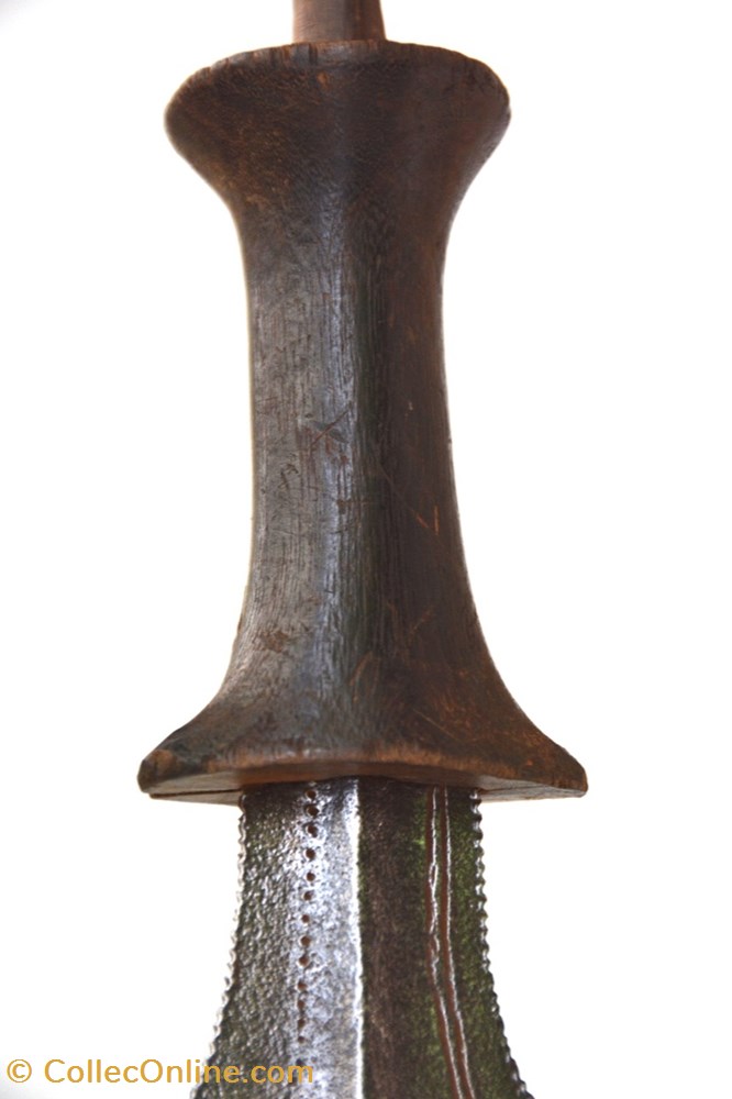 art antiquite africain arme tetela 002