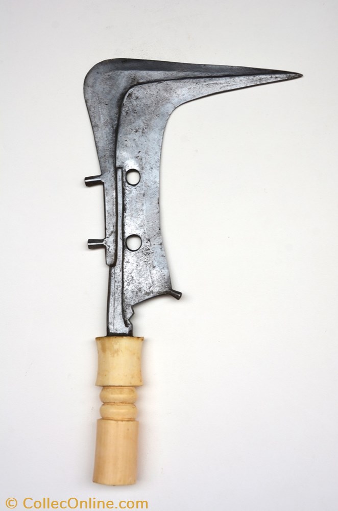 art antiquite africain arme mangbetu ivoire 001