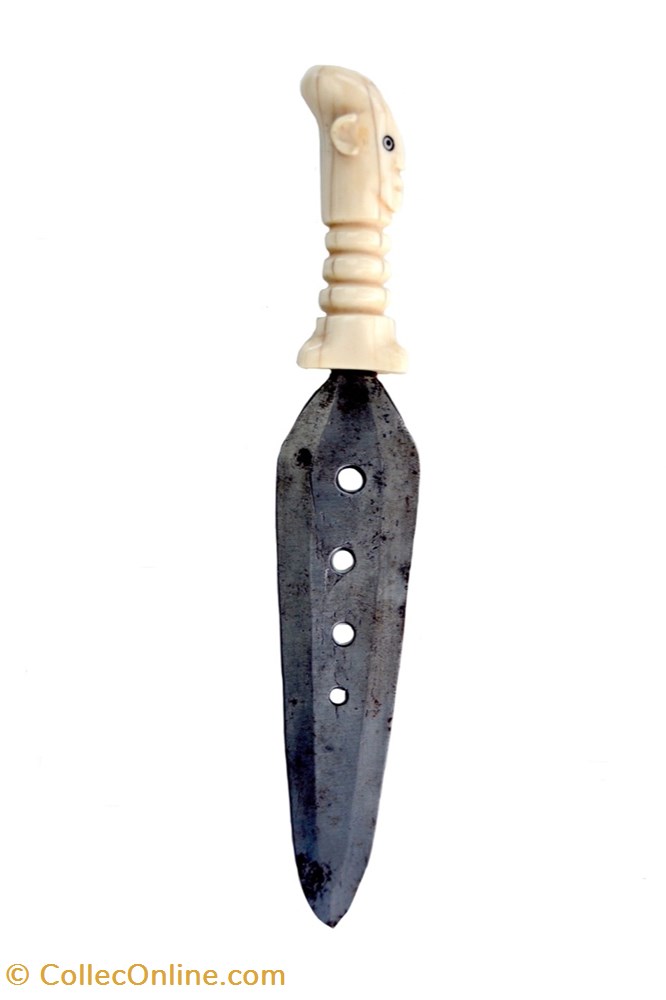 art antiquite africain arme mangbetu 004
