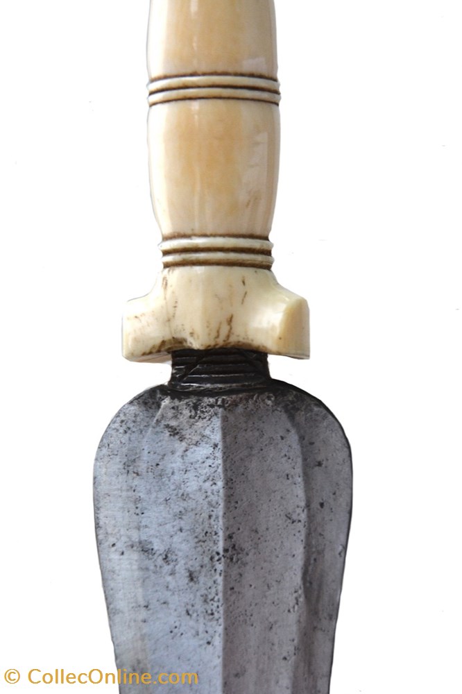 art antiquite africain arme mangbetu 008