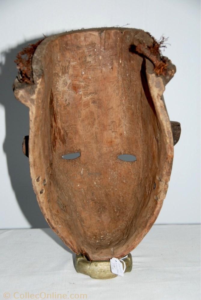 Yaka 001 3 art antiquites africain masques yaka 001