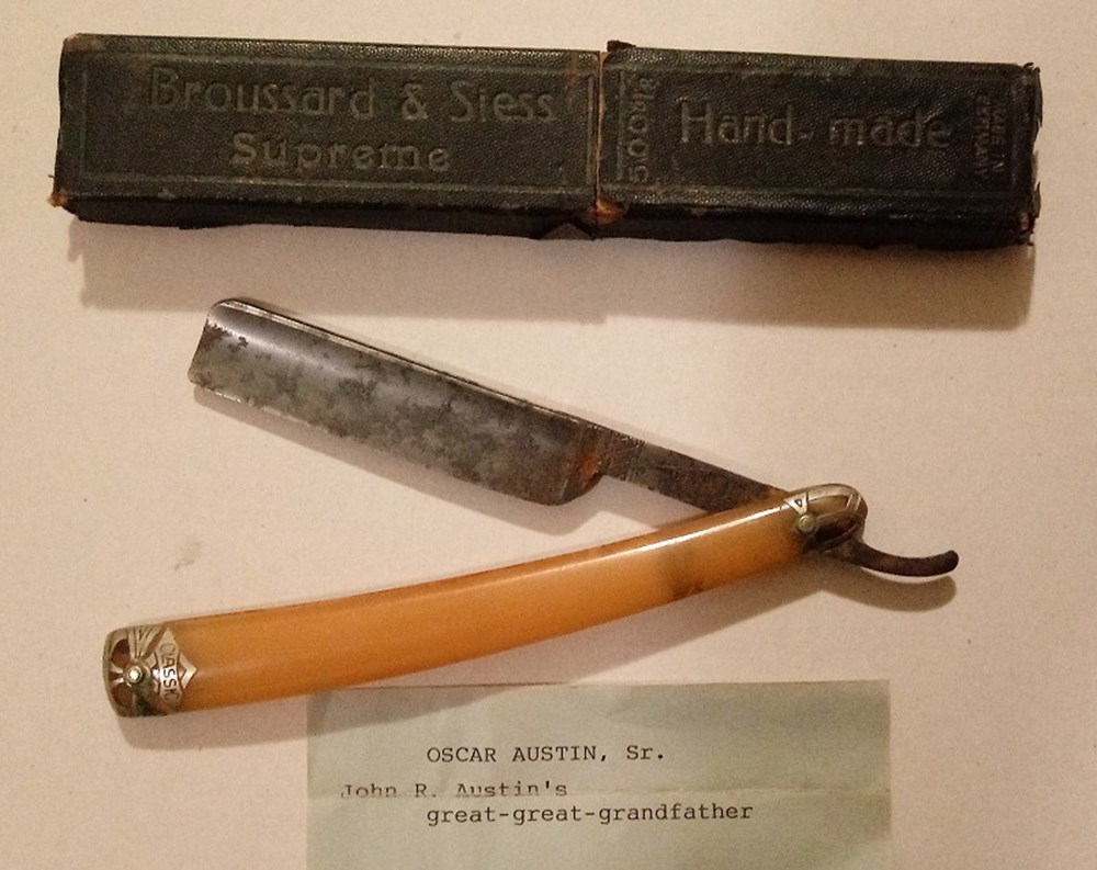 art antiquities razor
