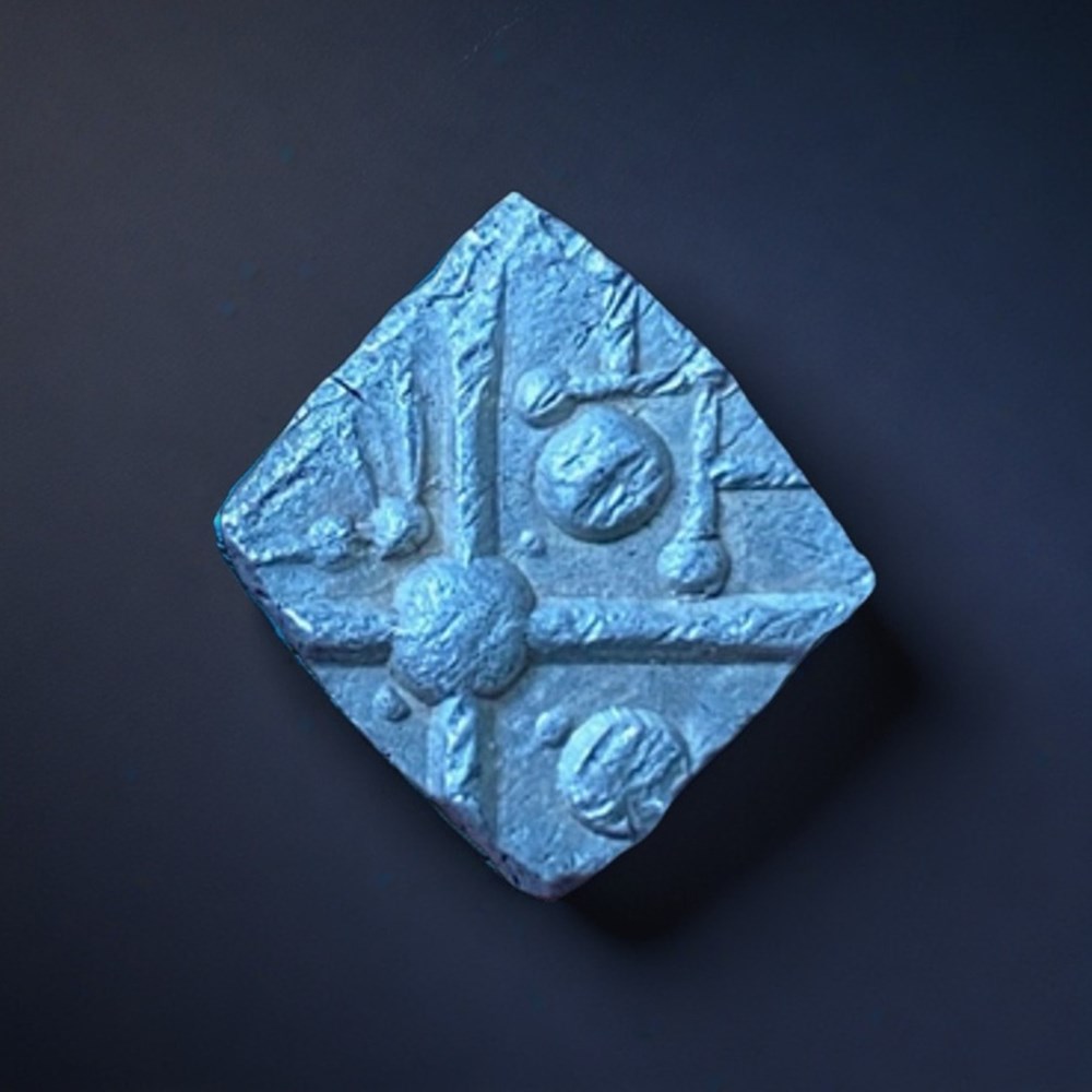 CADURQUES, DRACHME "série CUZANCE ou à la tête triangulaire tardive" VARIANTE au M ou W au revers monnaies antiques celtes cadurques drachme serie cuzance ou a la tete triangulaire tardive variante au m ou w au revers