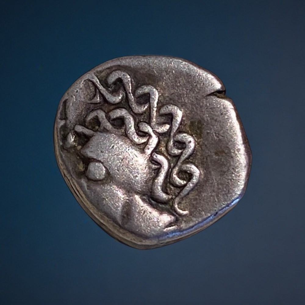 VOLQUES TECTOSAGES (REGION DE TOULOUSE) Drachme " à la tête négroide" type 76 monnaies antiques celtes volques tectosages region de toulouse drachme a la tete negroide type 76