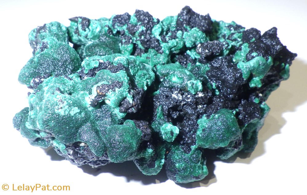 Malachite VELOURS vert botryoïdale 3 mineraux meteorites malachite velours vert botryoidale