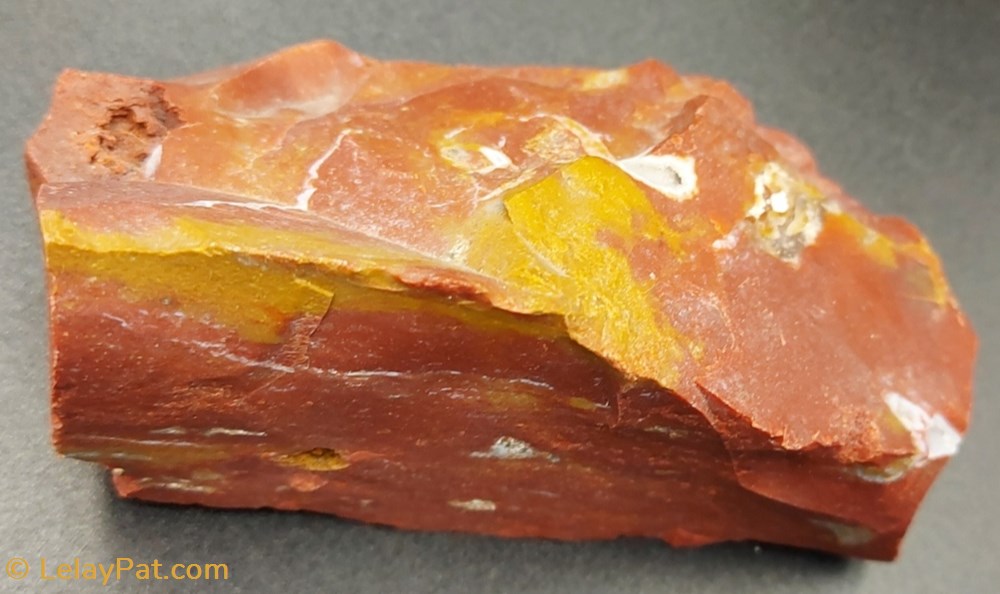Jaspe rouge (sanguin) 3 mineraux meteorites quartz jaspe rouge sanguin