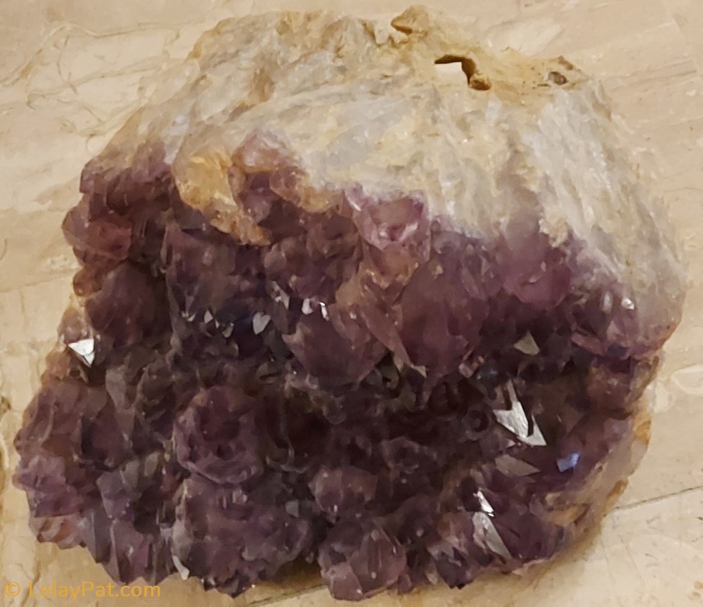 Améthyste en buisson de Madagascar mineraux meteorites quartz amethyste en buisson de madagascar