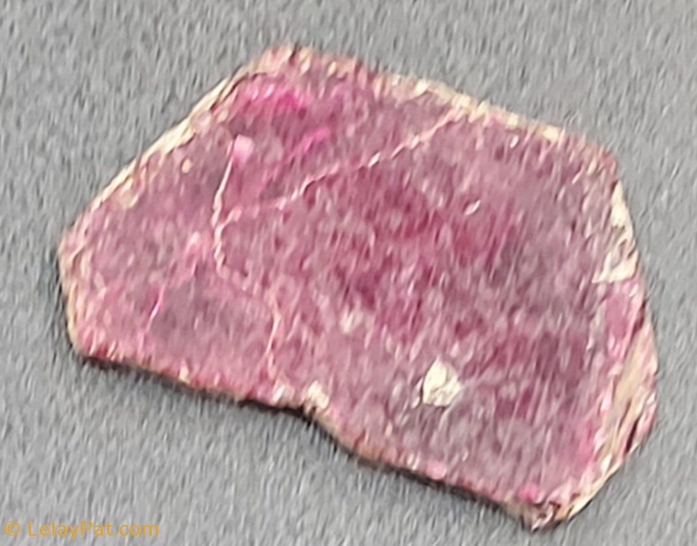 Lépidolite mica en cristal (rose) mineraux meteorites lepidolite mica en cristal rose
