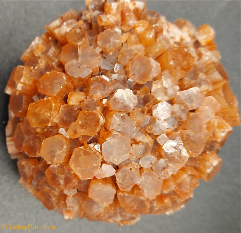 Aragonite (cristaux) mineraux meteorites aragonite cristaux