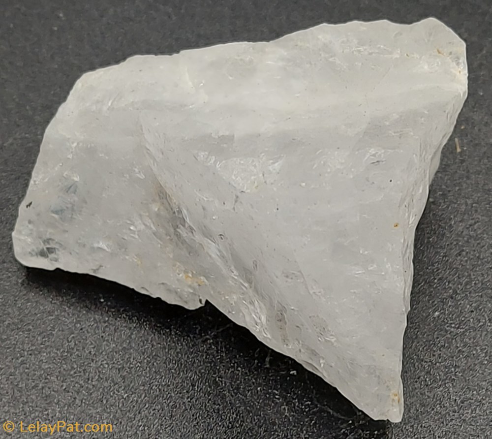 mineraux meteorites quartz laiteux