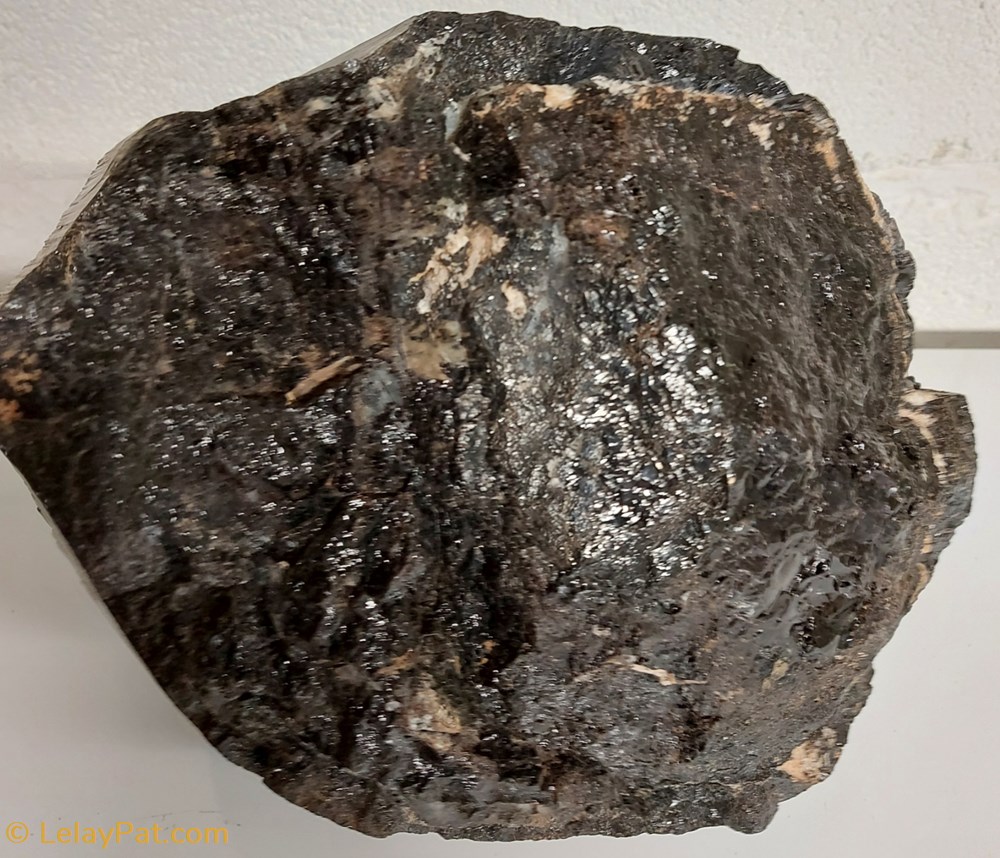 Tourmaline noire 3 mineraux meteorites groupe tourmaline noire