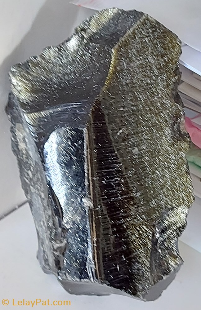 Obsidienne dorée mineraux meteorites obsidienne doree