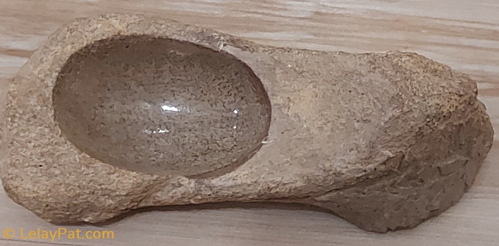 Cendrier en Os de Dinosaure silicifié mineraux meteorite cendrier en os de dinosaure silicifie
