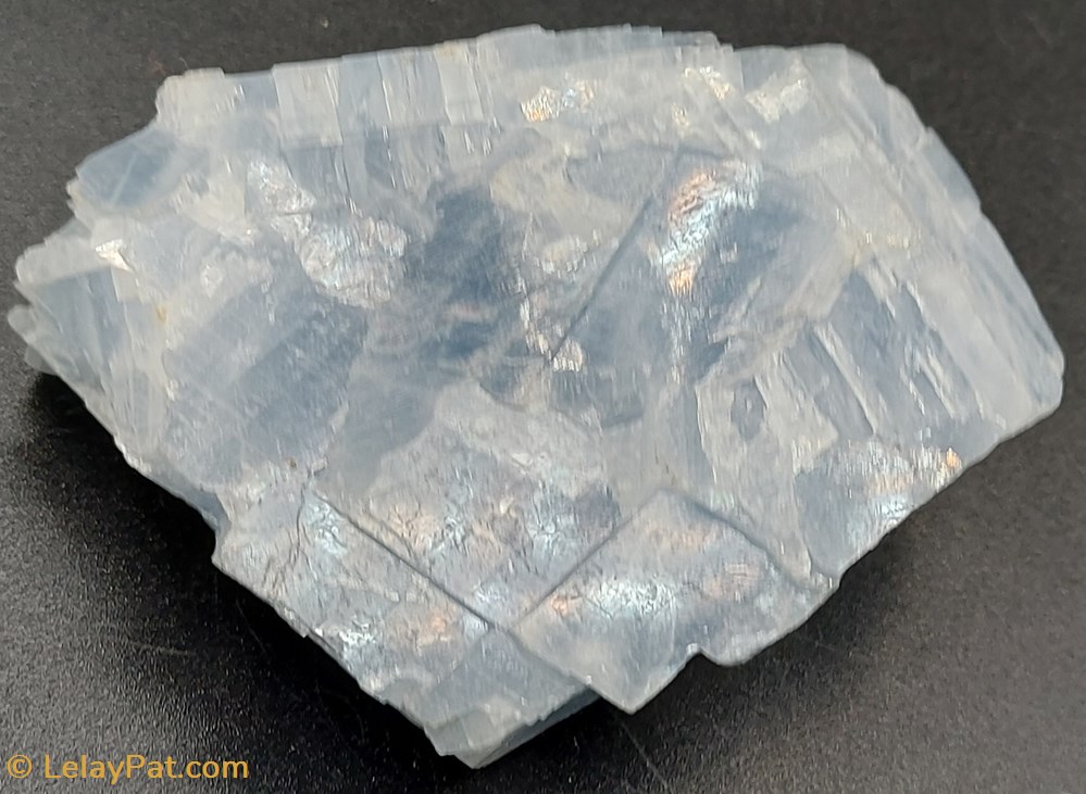 mineraux meteorite calcite bleue