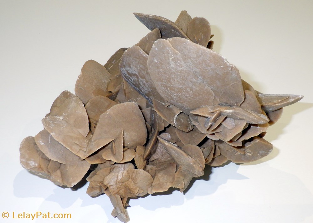 Rose des sables (Gypse) 3 mineraux meteorites selenite rose des sables gypse