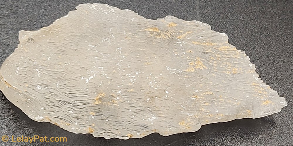 Gypse transparent en feuille (Sélénite) mineraux meteorites gypse transparent en feuille selenite