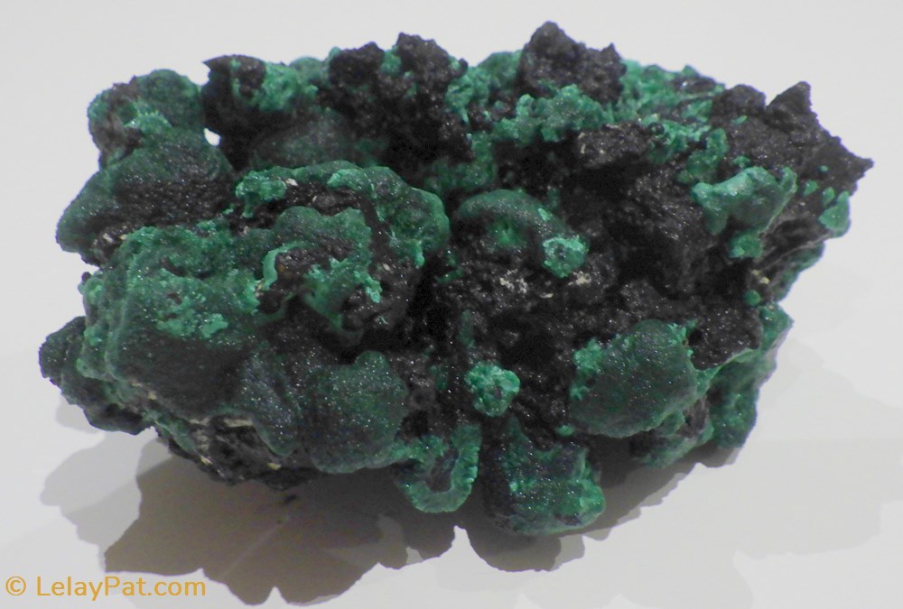 Malachite VELOURS vert botryoïdale mineraux meteorites malachite velours vert botryoidale