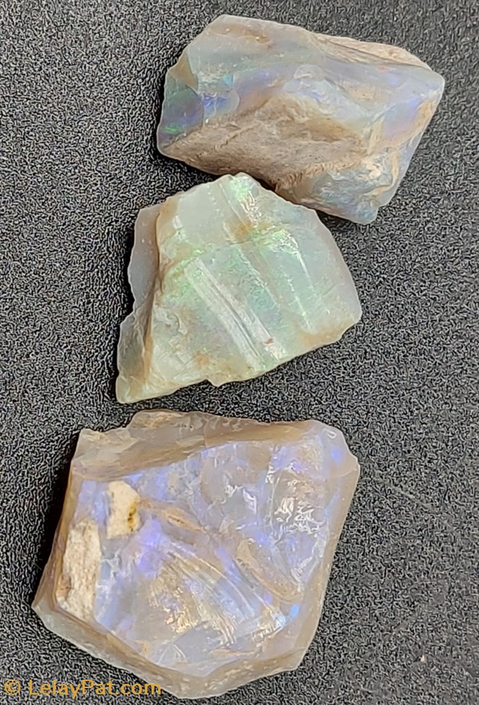 mineraux meteorite opale blanche brute