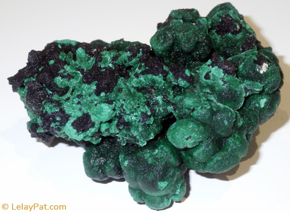 Malachite VELOURS vert botryoïdale 5 mineraux meteorites malachite velours vert botryoidale