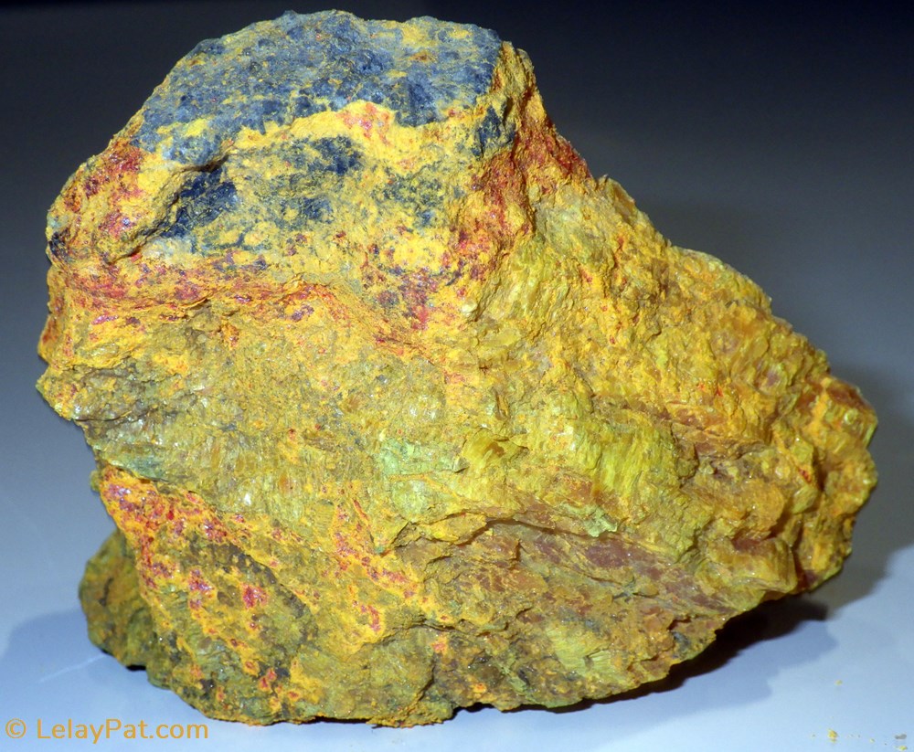 Orpiment avec Réalgar 2 mineraux meteorites arsenic orpiment avec realgar