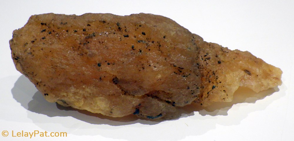 Calcite brune translucide mineraux meteorites calcite brune translucide