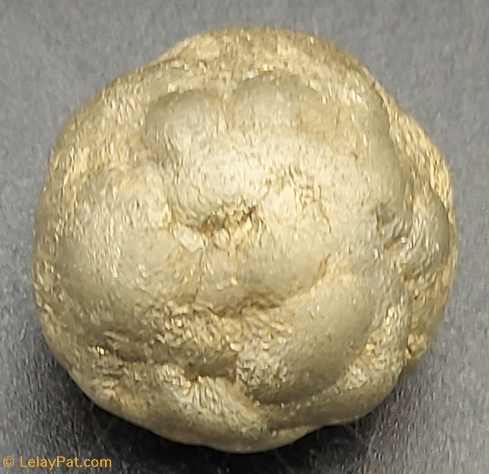 Pyrite aciculaire (Marcassite) en nodule mineraux meteorites marcasite pyrite aciculaire marcassite en nodule