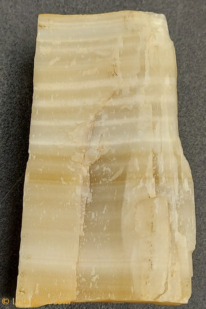 Aragonite de Madagascar (Calcite) mineraux meteorites aragonite de madagascar calcite