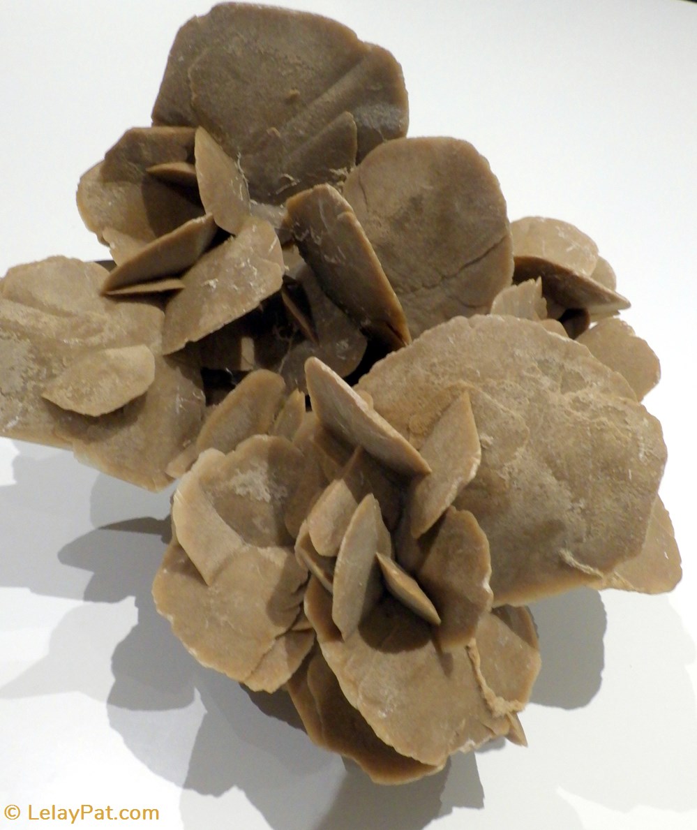 Rose des sables (Gypse) mineraux meteorites selenite rose des sables gypse