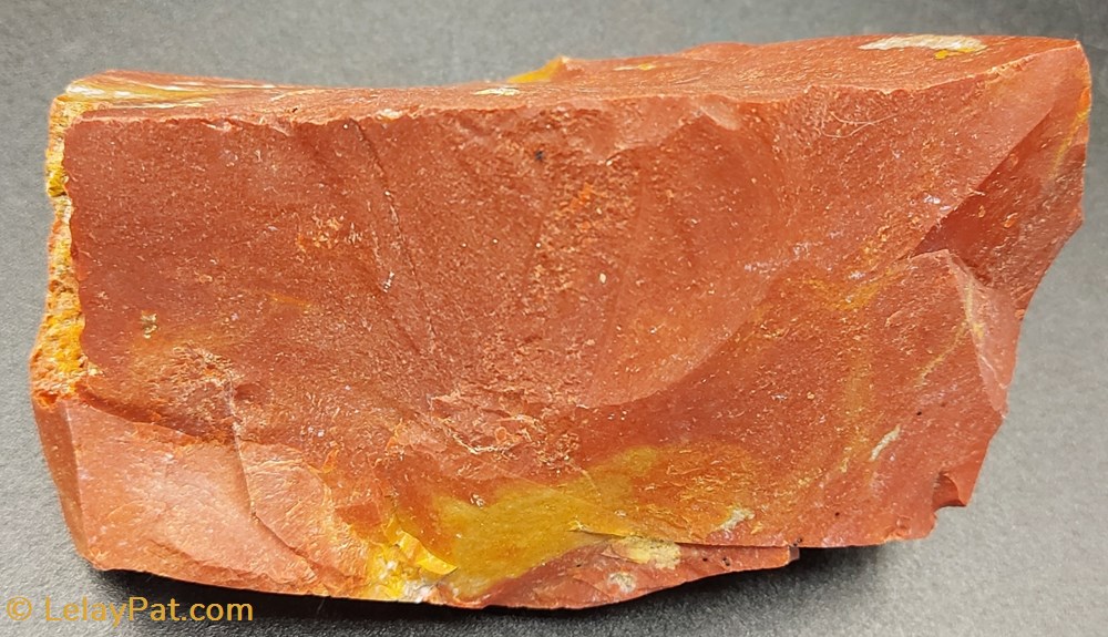 Jaspe rouge (sanguin) mineraux meteorites quartz jaspe rouge sanguin