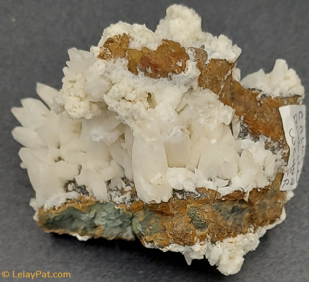 Calcite Dents de Cochon mineraux meteorite calcite dents de cochon