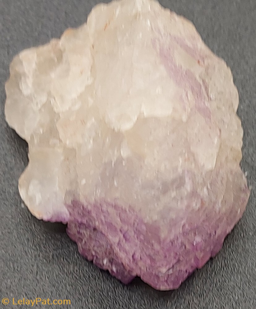 Améthyste (cristal) 2 mineraux meteorites quartz amethyste cristal